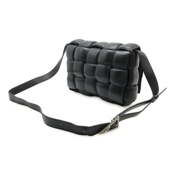 Bottega Veneta Maxi Intrecciato Padded Cassette Bag Black - Picture 2 of 8